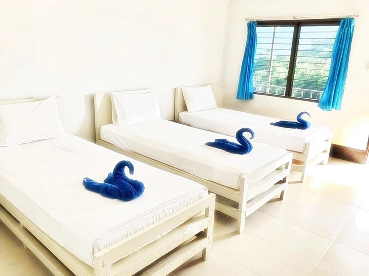 Tapear Resort Phi Phi Don Exterior photo