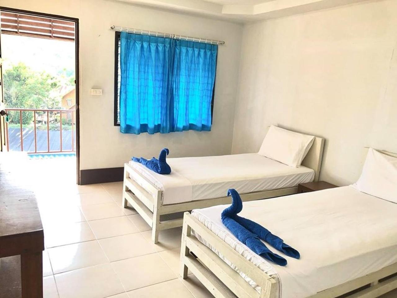Tapear Resort Phi Phi Don Exterior photo