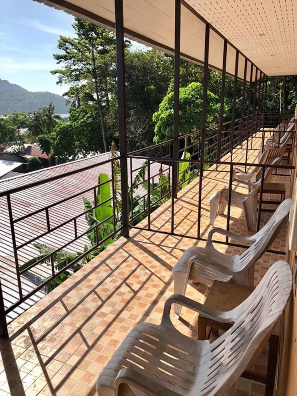 Tapear Resort Phi Phi Don Exterior photo