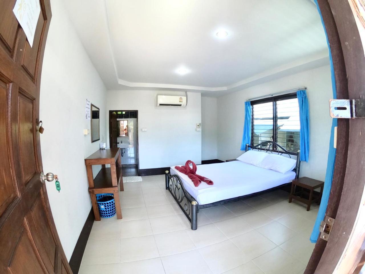 Tapear Resort Phi Phi Don Exterior photo